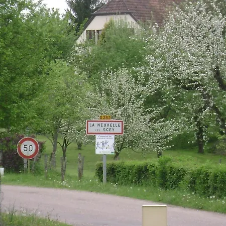 Couette-café La Ferme De La Velle La Neuvelle-lès-Scey